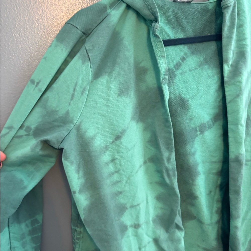 Chico’s Zenergy Green Tie Dye Open Sweatshirt Material Cardigan - Picture 6 of 8